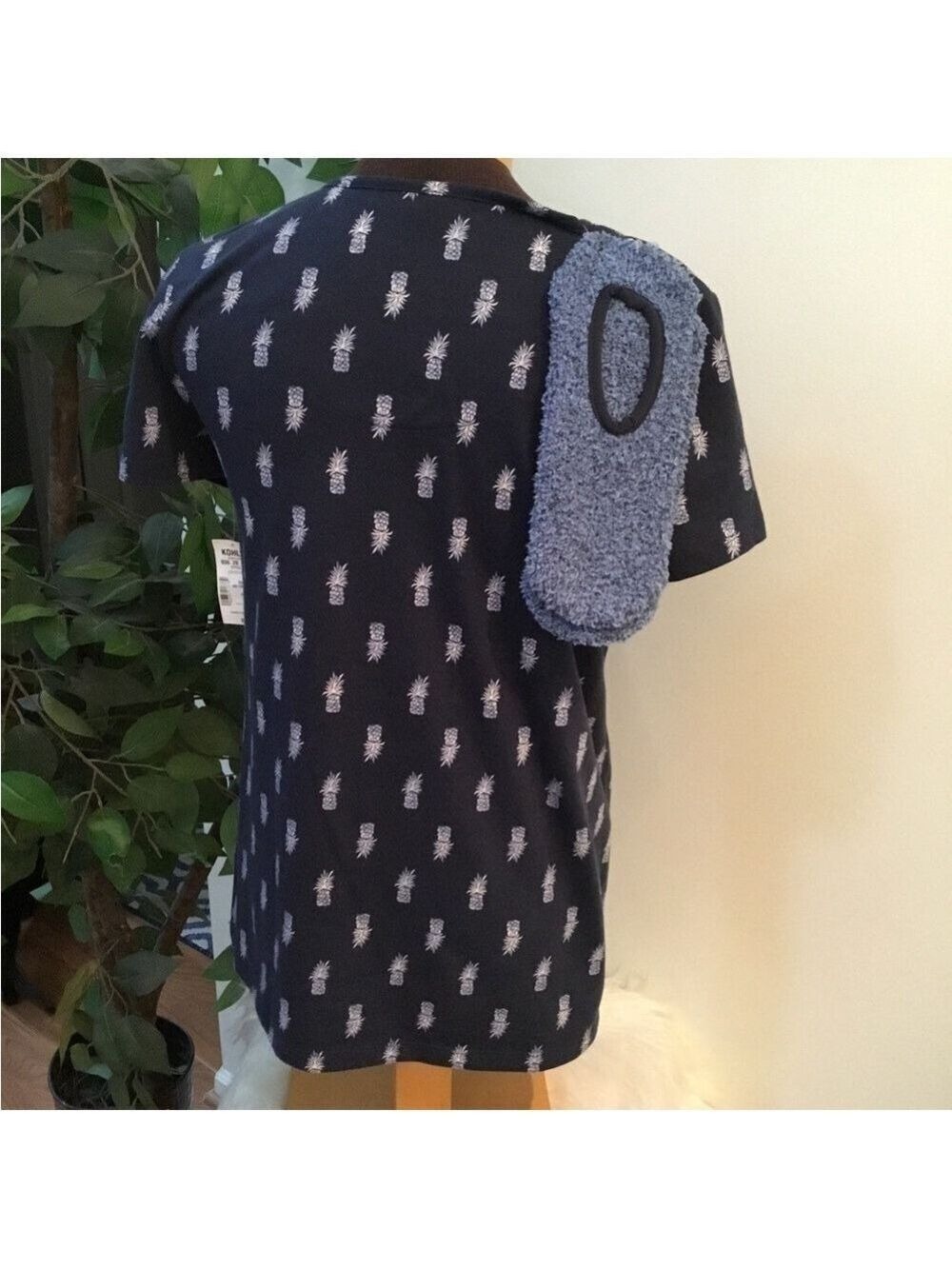 Croft & Barrow sleep tee with matching slipper socks Womans size Small - Picture 3 of 13